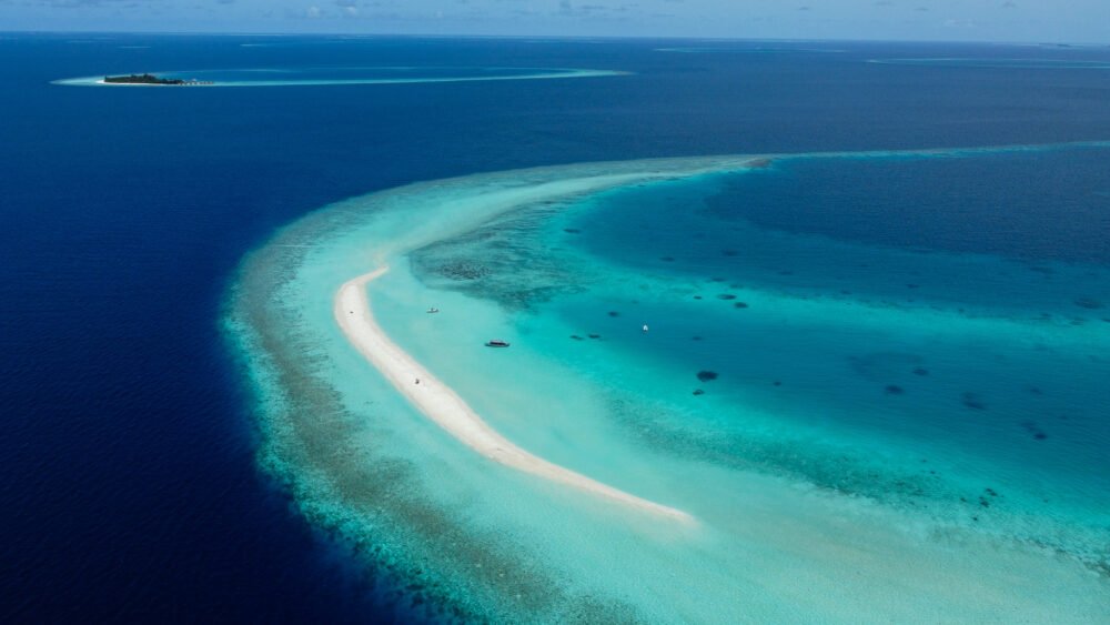 Island Hopping & Sandbank Trips – Discover Hidden Gems